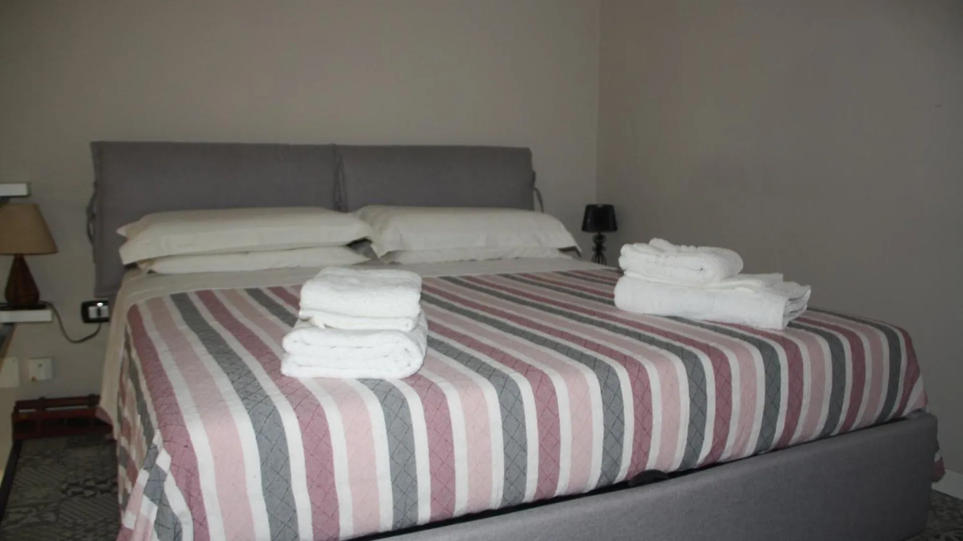 Tetete Casa Vacanza San Giorgio a Cremano 0*,  Italy